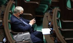 Suski zapowiada poprawki do projektu o mediach: wydłużymy okres na 