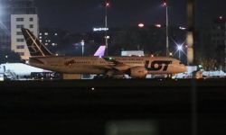 Samolot z ewakuowanymi Polakami i współpracownikami z Kabulu wylądował w Warszawie