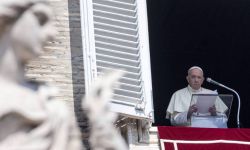 Watykan: papież modli się za ofiary zamachu w Kabulu i prosi o pomoc dla Afganistanu