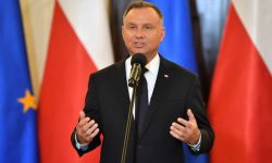 Prezydent: nie przewiduje się noszenia maseczek w trakcie lekcji