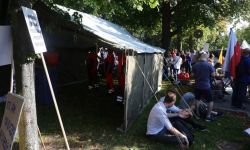 Źródło PAP: do czas urealnienia postulatów, premier nie spotka się z protestującymi medykami