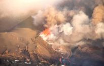 Hiszpania: lawa z Cumbre Vieja zniszczyła już blisko 1000 budynków i zwiększyła powierzchnię wyspy