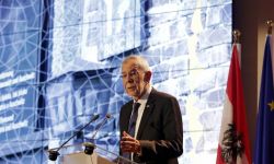 Prezydent Austrii w Auschwitz: zarówno ofiary jak i sprawcy, byli częścią naszego społeczeństwa