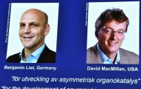 Chemiczny Nobel za sprytną syntezę cząstek