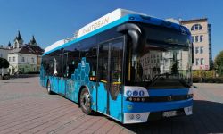 Prototyp autobusu z napędem hybrydowym z Sanoka