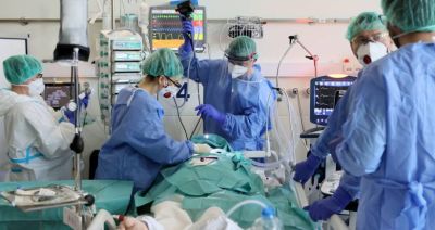 9798 nowych zakażeń koronawirusem, zmarło 115 osób z COVID-19