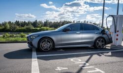 Klasa C Limuzyna i Kombi z hybrydowym napędem plug-in - ponad 100 km zasięgu w trybie elektrycznym (WLTP)