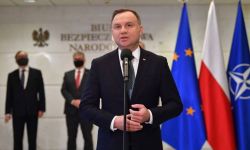 Prezydent: grupy migrantów, które szły na granicę, są sterowane przez służby białoruskie