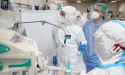 MZ: 13 644 nowe zakażenia koronawirusem, zmarło 220 osób z COVID-19