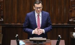 Premier: chcemy zaostrzyć sankcje wobec Białorusi; rozmawiamy o akcji wobec linii lotniczych transferujących migrantów