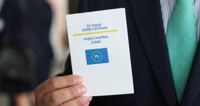 Ministerstwo Zdrowia wydłuża ważność certyfikatów covidowych dla osób po trzeciej dawce szczepienia