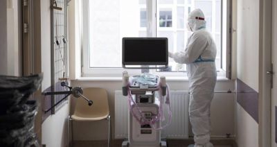 W Polsce zmarło ponad 78,5 tys. osób z COVID-19, w tym 234 lekarzy i 193 pielęgniarki