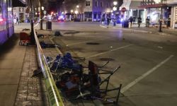 USA: co najmniej pięć osób nie żyje, ponad 40 rannych po wjechaniu auta w paradę bożonarodzeniową