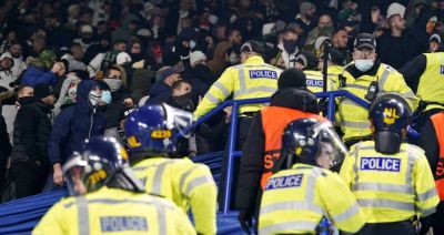 Siedmiu aresztowanych, 12 policjantów rannych po meczu Leicester - Legia