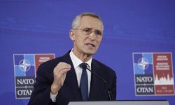 Stoltenberg: sytuacja wokół Ukrainy płynna i nieprzewidywalna, intencje Rosji niejasne