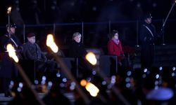 Politycy żegnają odchodzącą po 16 latach rządzenia Angelę Merkel