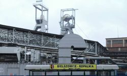 Akcja w kopalni Bielszowice: ciało 42-letniego górnika wciąż w zawalonym chodniku