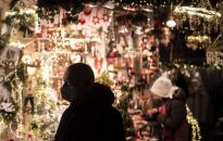 Europa wprowadza obostrzenia na święta; w wielu krajach łagodniejsze niż w ubiegłym roku