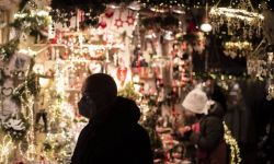 Europa wprowadza obostrzenia na święta; w wielu krajach łagodniejsze niż w ubiegłym roku