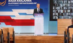 Tusk: władza abdykowała, stąd dramat pandemii i inne kłopoty Polski