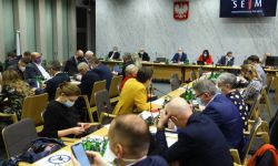 Sejm: 5 stycznia wysłuchanie publiczne projektu o weryfikacji covidowej