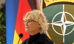 Minister obrony Niemiec: Rosja nie ma prawa rozkazywać partnerom NATO