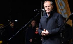 Tusk: gdy będziemy solidarni, wygramy, zmieciemy razem tę władzę