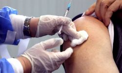 Komisja Europejska dopuściła do obrotu w UE szczepionkę Novavax