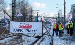 Śląskie: związkowcy kontynuują blokadę wysyłki węgla z części kopalń PGG