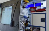 MZ: 15 392 nowe zakażenia koronawirusem, zmarło 596 osób z COVID-19