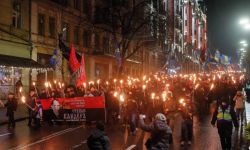 Setki nacjonalistów uczciło w Kijowie pamięć sprawcy rzezi wołyńskiej