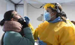 Hiszpania z największym w UE poziomem zakażeń - 2500 na 100 tys. osób oraz nową szczepionką