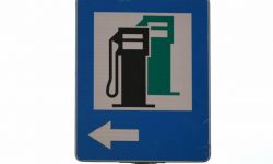 Premier Mateusz Morawiecki dla Interii: obniżymy VAT na paliwa z 23 proc. do 8 proc.