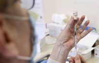 EMA: wstępne badania potwierdzają skuteczność szczepionek przeciwko wariantowi Omikron