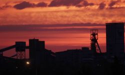 Sasin: nie ma planów szybszego zmykania kopalń