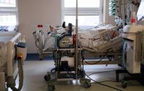 MZ: 16 047 nowych zakażeń koronawirusem, zmarły 423 osoby z COVID-19