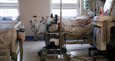 MZ: 16 047 nowych zakażeń koronawirusem, zmarły 423 osoby z COVID-19