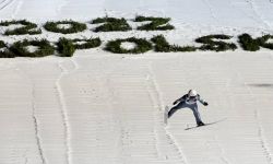 PŚ w skokach - Żyła 17. w Zakopanem, zwycięstwo Lindvika