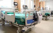 MZ: 10 445 nowych zakażeń koronawirusem, zmarły cztery osoby z COVID-19