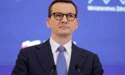 Premier: osoby powyżej 60 roku życia z pozytywnym wynikiem testu będą mogły być przebadane w ciągu 48 godzin