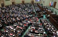 Sejm odrzucił poprawki Senatu do ustawy czasowo obniżającej VAT m.in. na żywność, nawozy i gaz