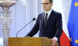 Premier: apeluję do KE, aby jak najszybciej udzieliła zgody na dopłaty do nawozów