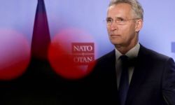 Stoltenberg: Rosji przyjdzie zapłacić wysoką cenę za ewentualną agresję na Ukrainę