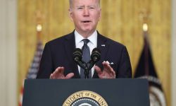 Biden: Rosja ma ponad 150 tys. żołnierzy wokół Ukrainy, inwazja nadal możliwa