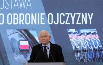 Rząd przyjął projekt ustawy o obronie ojczyzny; Kaczyński: Polska musi mieć siły zbrojne adekwatne do obecnej sytuacji