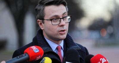 Müller przed spotkaniem z kanclerzem Niemiec: premier oczekuje wprowadzenia bezwzględnie twardych sankcji