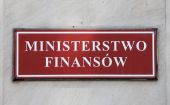MF: waluty będące w dyspozycji resortu będą wymieniane na rynku