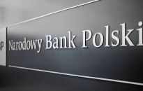 NBP interweniował na rynku walutowym, sprzedał pewną ilość walut obcych za złote