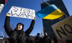 Zgromadzenie Ogólne ONZ przyjęło rezolucję potępiającą Rosję i wzywającą do wycofania jej wojsk z Ukrainy