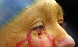 Ukraina: rosyjscy żołnierze zabijają, gwałcą i kradną w rejonie buczańskim